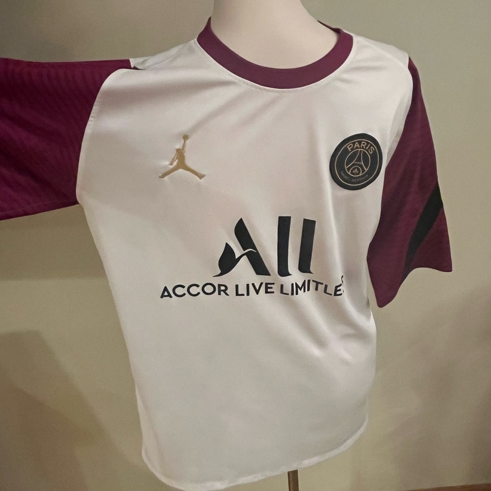 Paris Saint-Germain #7 Kylian Mbappé Jordan Nike 2021/22 PSG Football Jersey XL